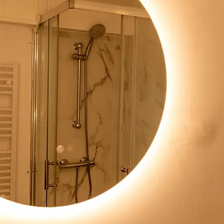 Etoile D'or Proche Paris